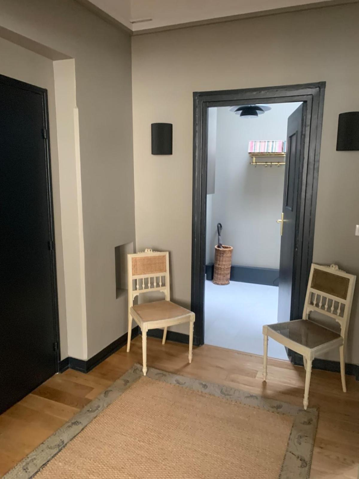 15, Beautiful 3 Bedrooms Parijs