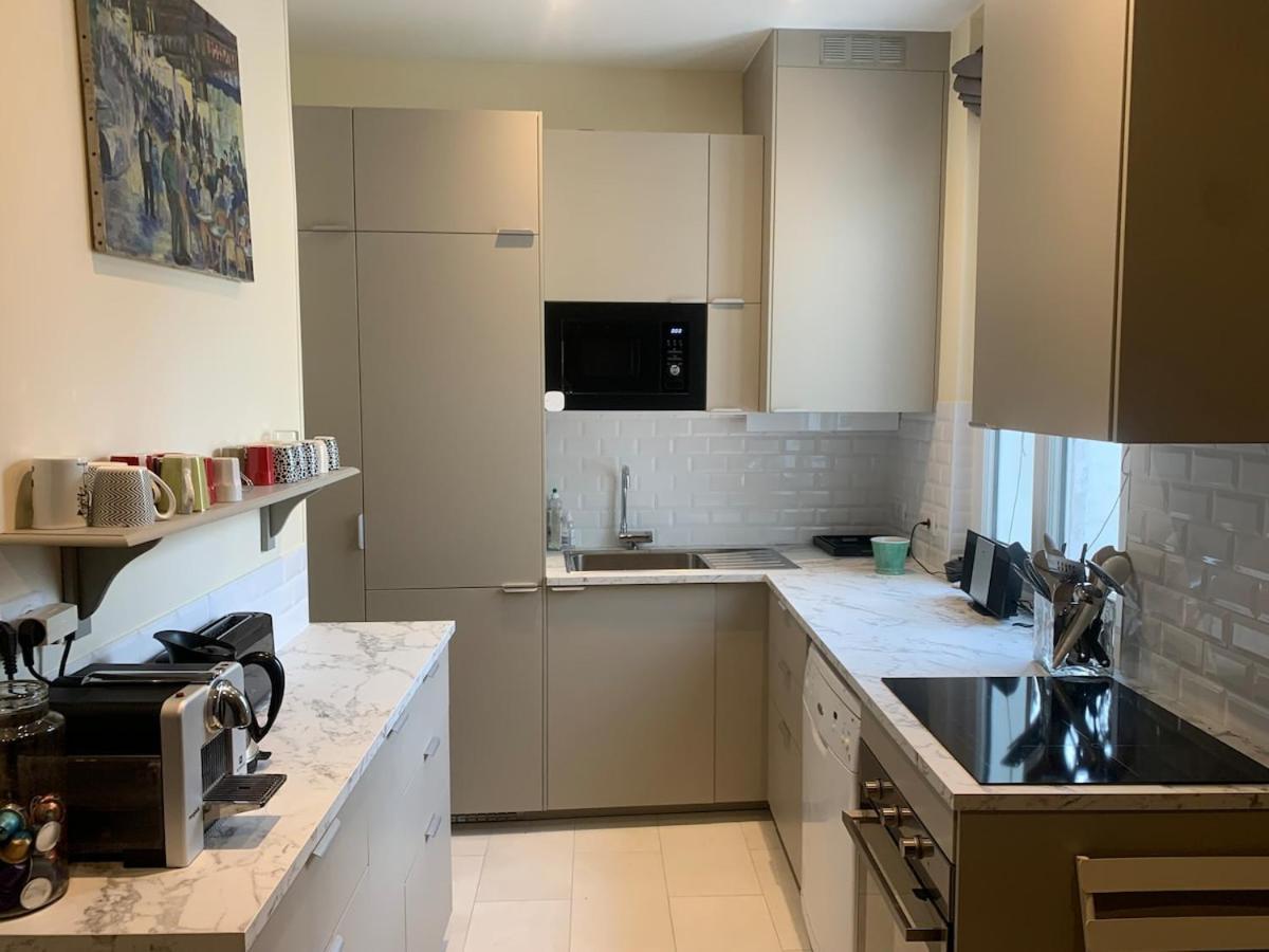 15, Beautiful 3 Bedrooms Appartement *