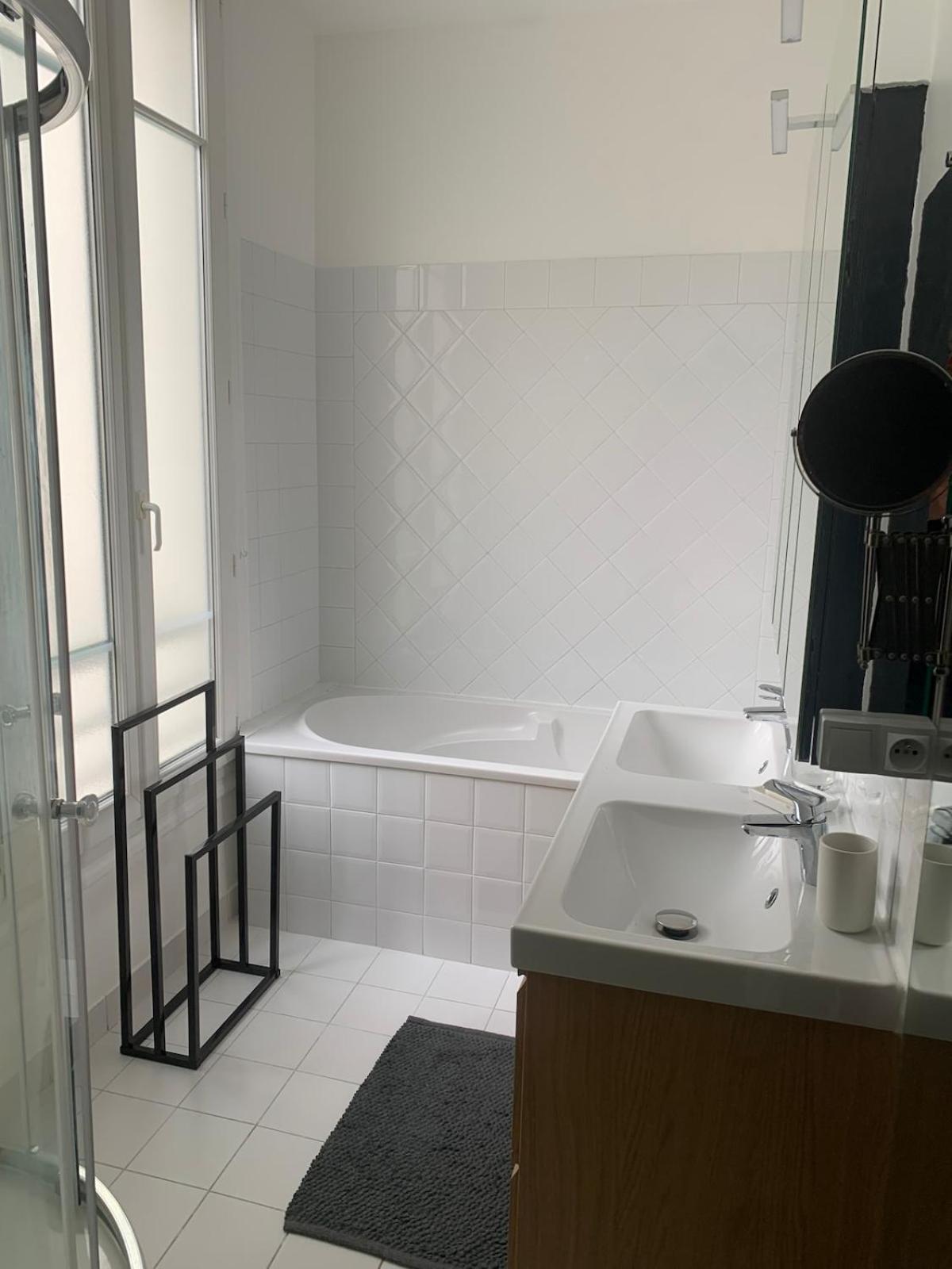 15, Beautiful 3 Bedrooms Parijs