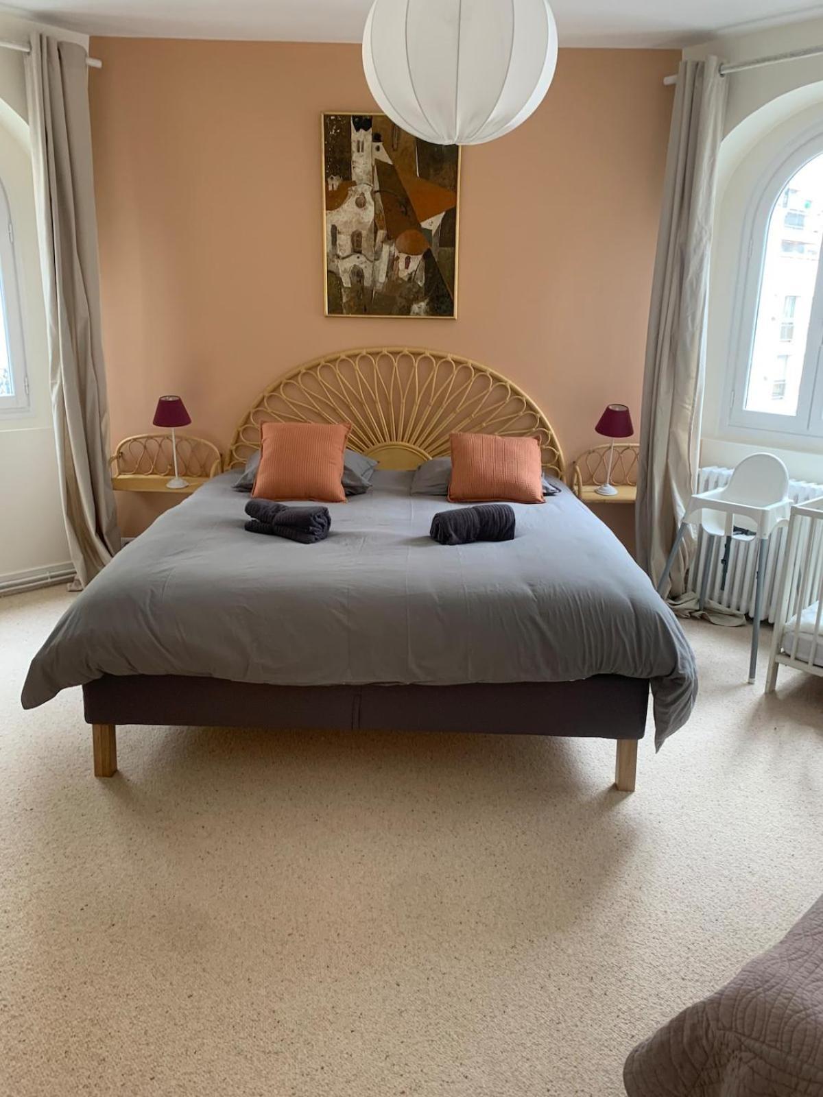 15, Beautiful 3 Bedrooms Parijs